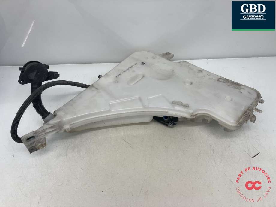 Spylertank foran til BMW 3-Serie 2012-2018 (F30/F31/F34) (F30/F31/F34) (61 66 7 241 676|7 241 675|)