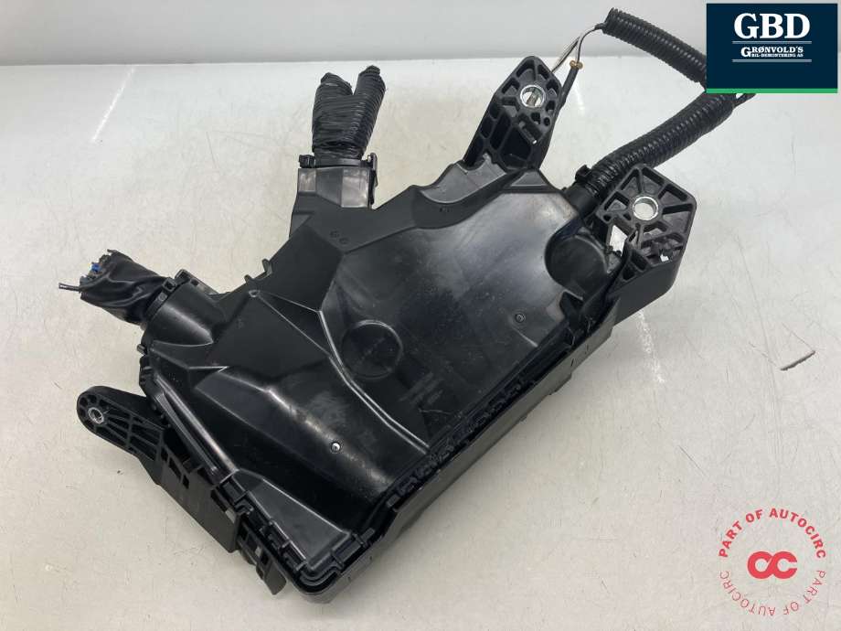 Sikringsboks motorrom til Toyota Corolla 2019-->>  (8266612660|82641-47050-A|1J22-2551)