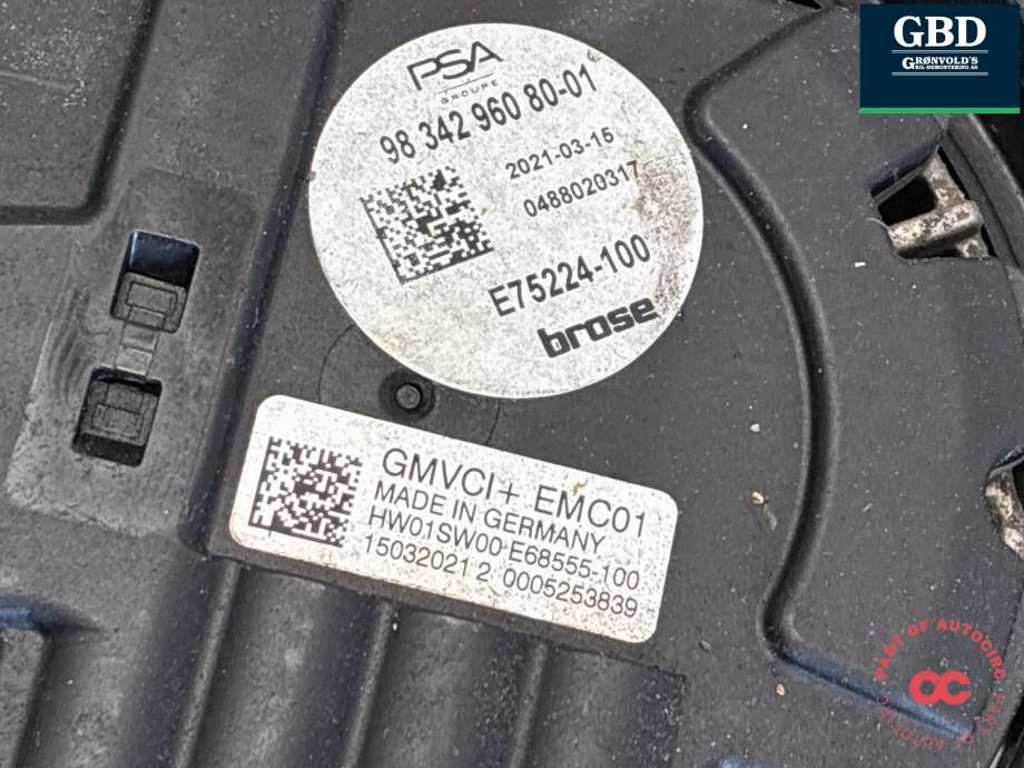 Kjølevifte elektrisk til Toyota Proace 2016-->> (Type II)  (SU001B3371|)