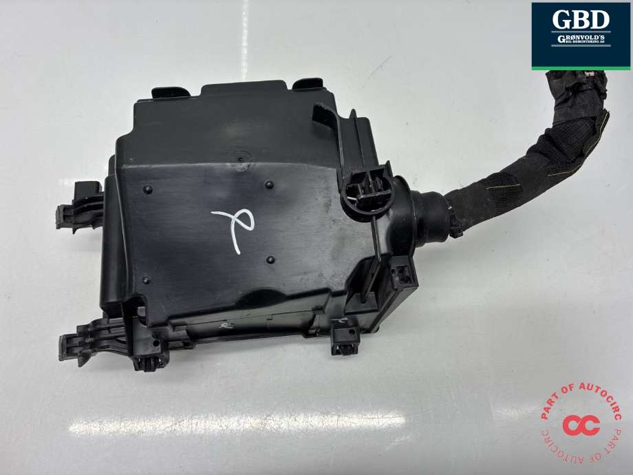 Sikringsboks motorrom til Toyota Proace 2016-->> (Type II) (SU001A4935|)
