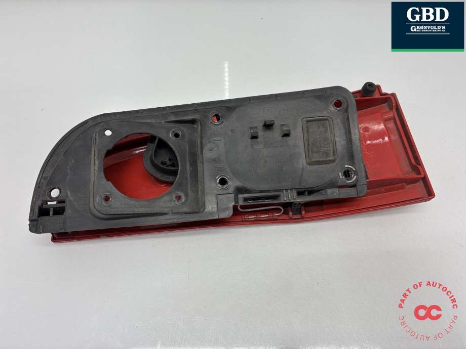 Ladeluke karosseri elbil til Mercedes Vito 2014-->> (W447) (W447) (A 447 750 39 00|)