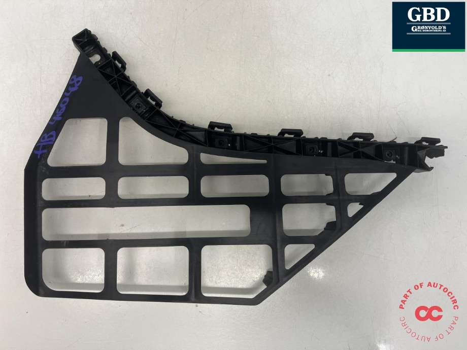 Støtfanger bak feste til Hyundai i40 2012-2017  (86614 3Z300|86616-3Z300|)