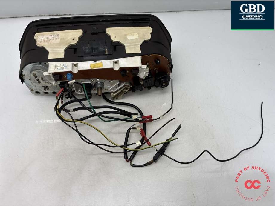 Instrumentpanel til Mercedes 190 1984-1993 (W201) (W201) (A 000 542 39 56|201 542 41 01|)