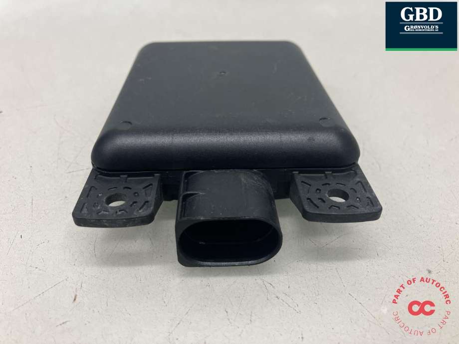 Sensor blindsone til Škoda Superb 2015-->> (Type III)  (HELLA|5Q0 907 686 C|6PZ 011 719 - 03|)