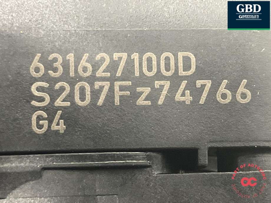 Sikkerhetsbelte foran høyre til Škoda Superb 2015-->> (Type III) (3V0 857 702 C|3V0 857 702 C RAA|636199000B)