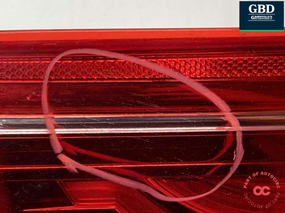 Baklykt høyre indre til Jaguar XE 2015-->>  (T4N39462|GX7315K272BH|T4N7914    | GX7315K272BG)