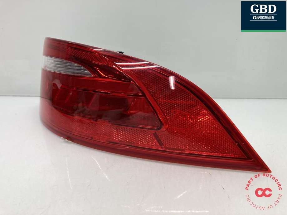 Baklykt høyre ytre til Jaguar XE 2015-->>  (T4N39457|GX7313404AK|T4N7912  | GX7313404AF)