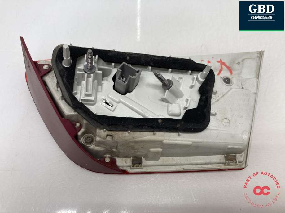 Baklykt venstre indre til Jaguar XE 2015-->> (T4N39463|GX7315K273AH|T2H1056 | GX7315K273AG)