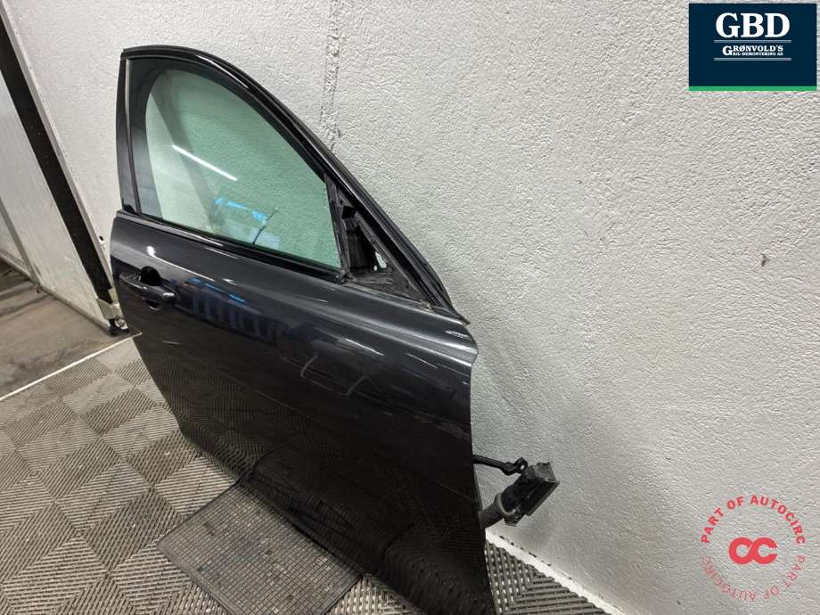 Dør høyre foran til Jaguar XE 2015-->>  (T4N2632|GX7320124AA|)