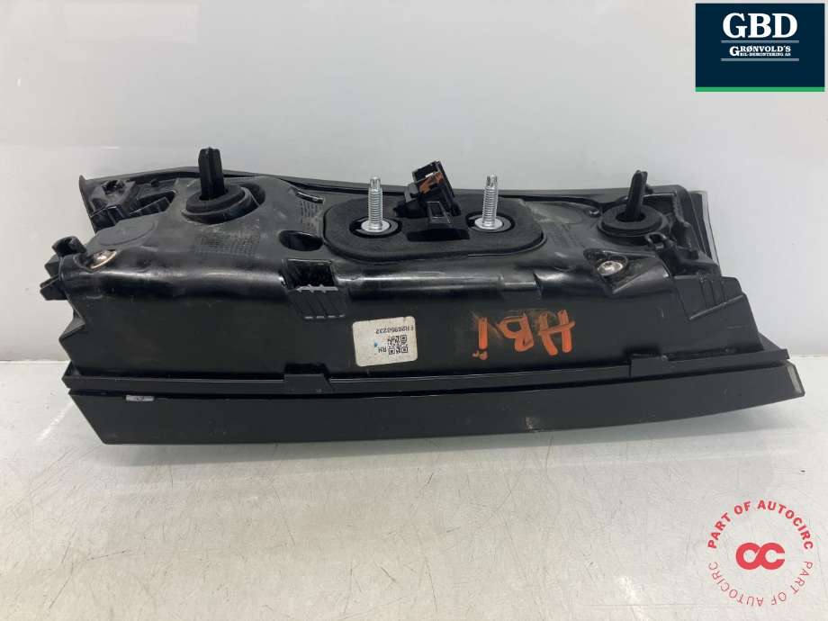 Baklykt høyre indre til Peugeot e-2008 2019-->>  (98 259 571 80|)