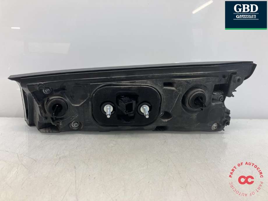 Baklykt venstre indre til Peugeot e-2008 2019-->> (98 259 575 80|)
