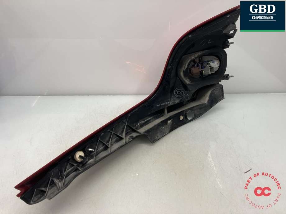 Baklykt venstre til Volvo XC60 2008-2013 (Type I, Fase 1)  (31323034|)