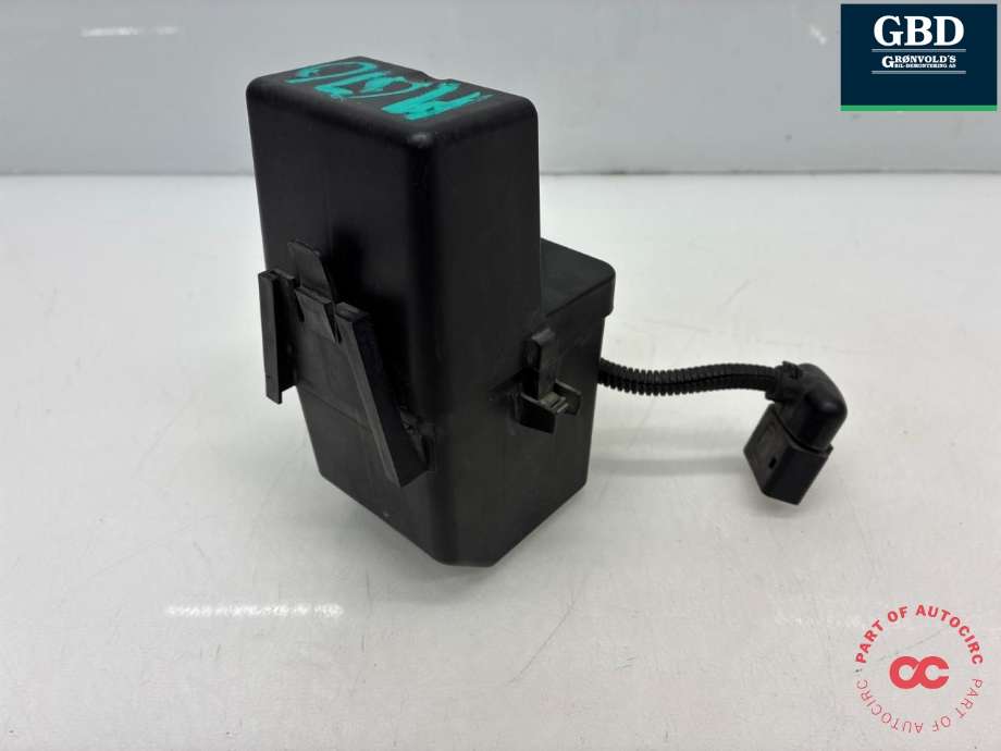 Sikringsboks motorrom til Audi TT 1998-2006 (Type I) (1J0 937 617 C|1J0 941 385 A|)
