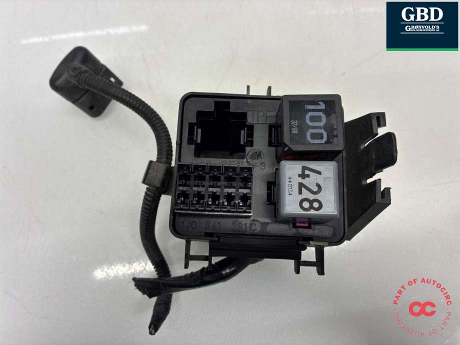 Sikringsboks motorrom til Audi TT 1998-2006 (Type I) (1J0 937 617 C|1J0 941 385 A|)