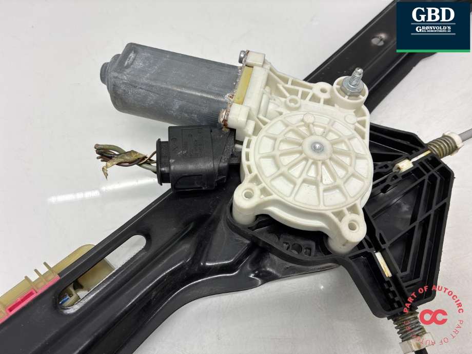 Ruteheis høyre foran til BMW X5 2013-2018 (F15) (F15) (51 33 7 286 484|7 322 748|)
