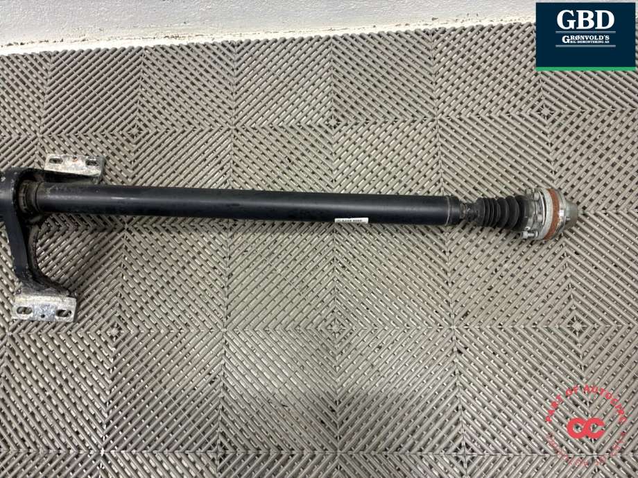 Mellomaksel til Mercedes GLA 2014-2020 (X156) (X156) (A 176 410 01 00|A 246 410 00 00|)