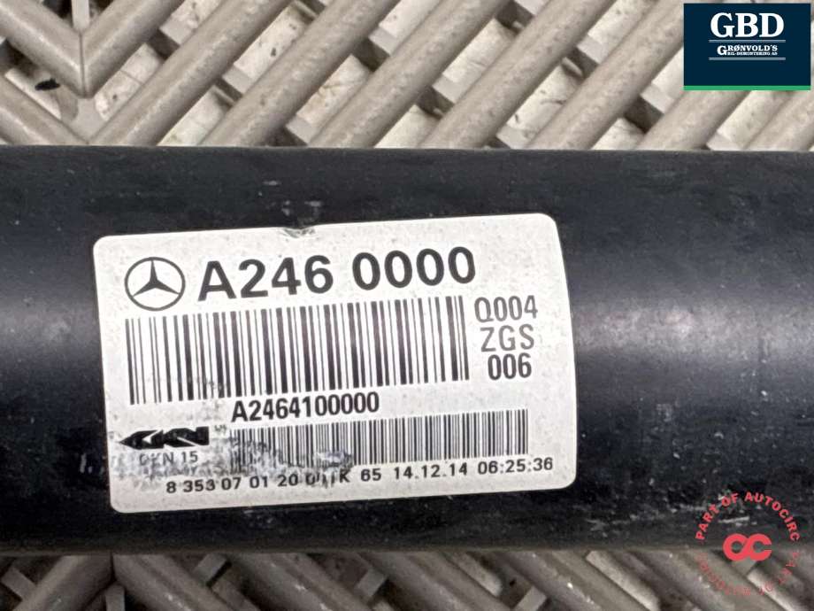 Mellomaksel til Mercedes GLA 2014-2020 (X156) (X156) (A 176 410 01 00|A 246 410 00 00|)