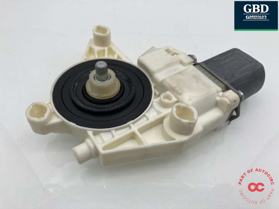 Ruteheis, kun motor, venstre foran til Mercedes GLA, 2014-2020 (X156) (X156) (A 246 906 51 00)