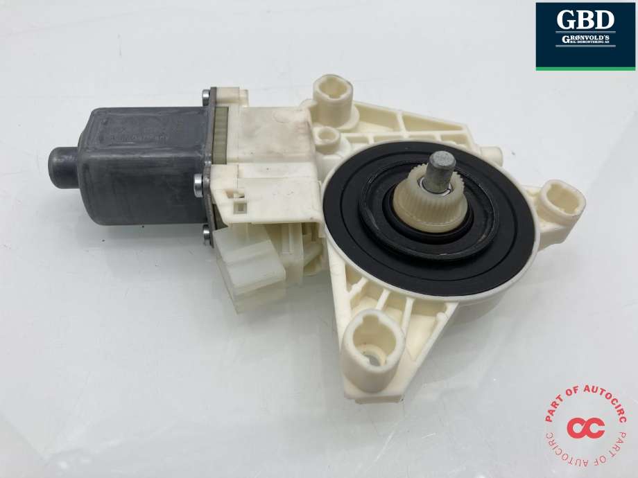 Ruteheis, kun motor, venstre foran til Mercedes GLA 2014-2020 (X156) (X156) (A 246 906 51 00|)