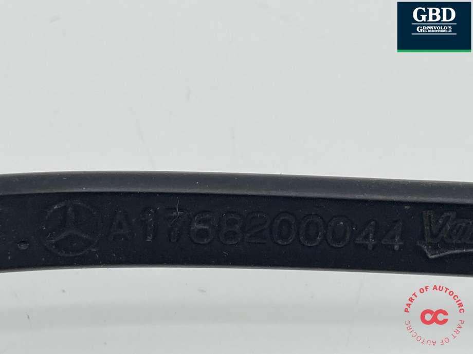 Viskerarm frontrute venstre til Mercedes GLA 2014-2020 (X156) (X156) (A 176 820 00 44|)