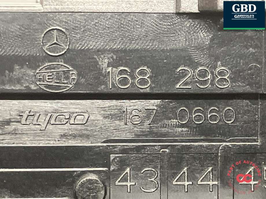 Sikringsboks bagasjerom til Mercedes E-Klasse 2009-2013 (Fase 1) (W212) (W212) (A 212 545 03 40|168 298|167 0660)
