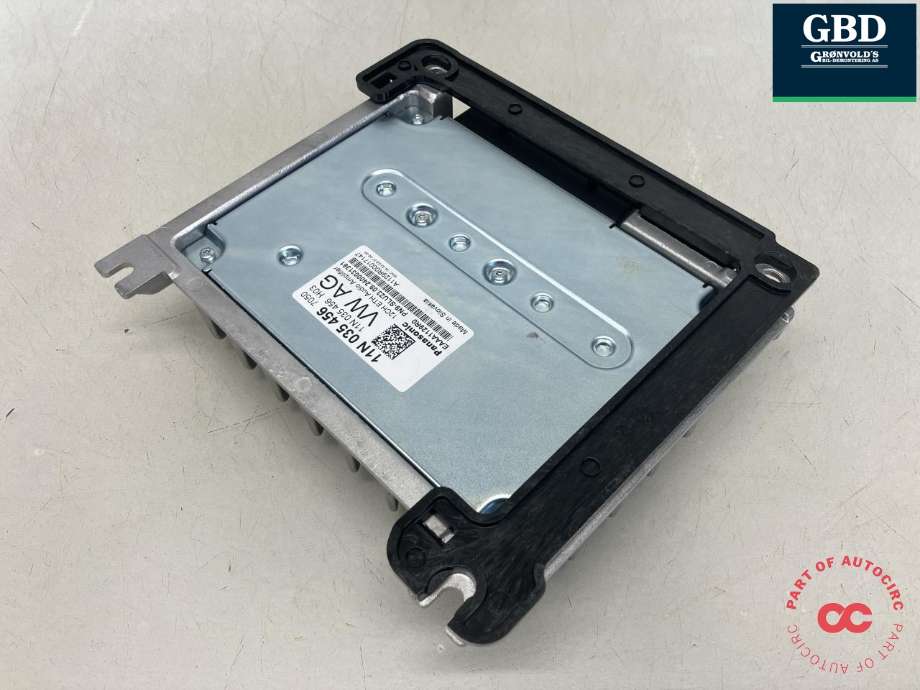 Bilstereo forsterker til Ford Explorer EV 2024-->> (PANASONIC|2772596|VWR2KA-18T806-CA|11N 035 456)