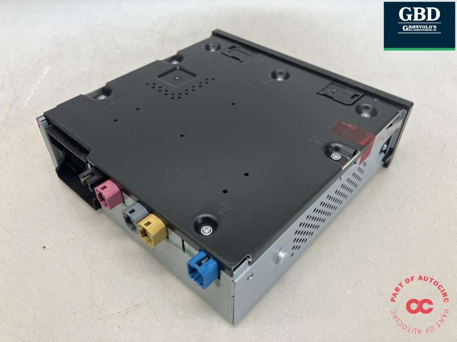 Bilstereo navigasjon til Ford Explorer EV 2024-->> (2756740|VWR2KA-14G670-BC|11N 035 820 A)