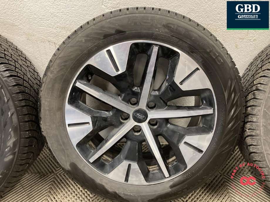 Hjulsett aluminium vinter til Ford Explorer EV 2024-->> (NOKIAN PIGGFRI|HAKKAPELITA R5 EV|2STK 8JX19H2 ET45 2STK 8.5JX19H2 ET40)