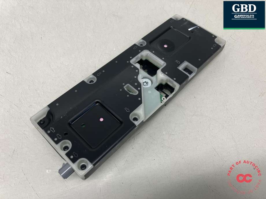 Styreenhet antenne til Ford Explorer EV 2024-->> (2769385|VWR2KA-19J358-CA|1EA 035 741 L)