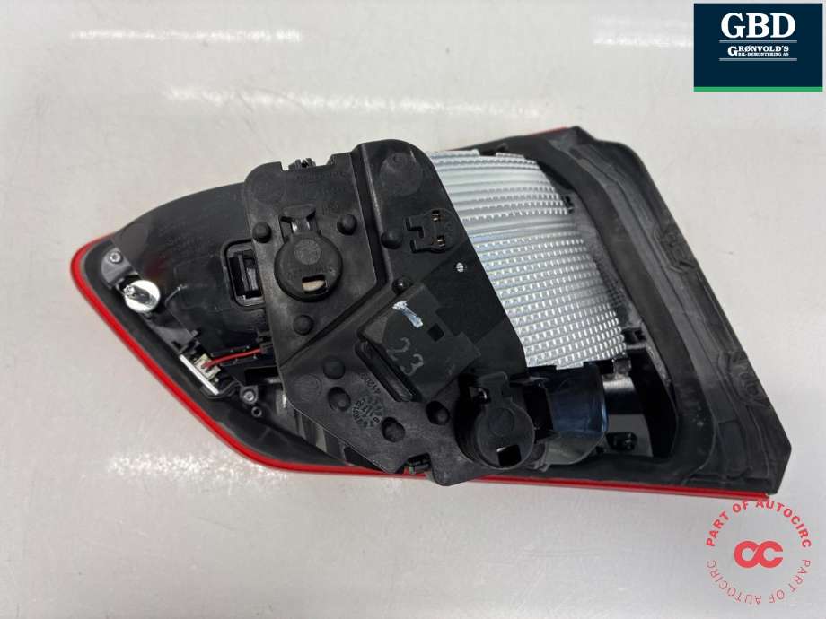 Baklykt høyre indre til BMW 2-Serie, Active/Gran Tourer 2014-->> (F45/F46) (F45/F46) (63 21 7 491 338|7491342-07|)
