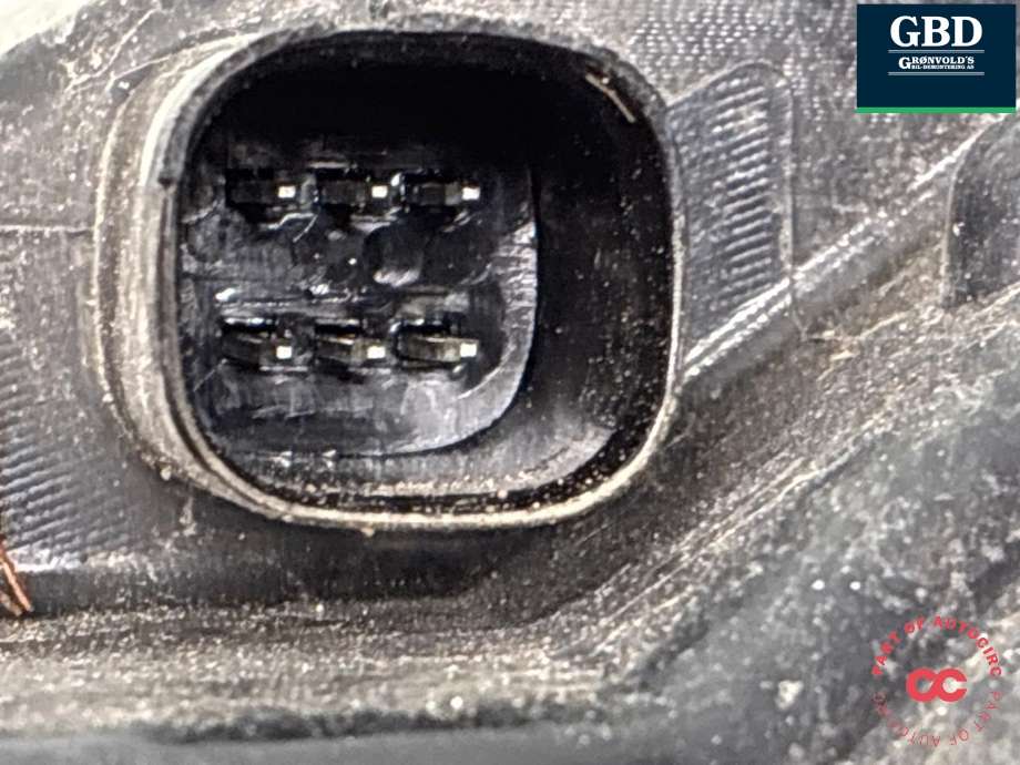 Tåkelykt høyre foran til Tesla Model S 2013-2016 (Fase 1)  (6005916-00-G|6005916-00-E|  1024019-00-C|6005916-01-E)
