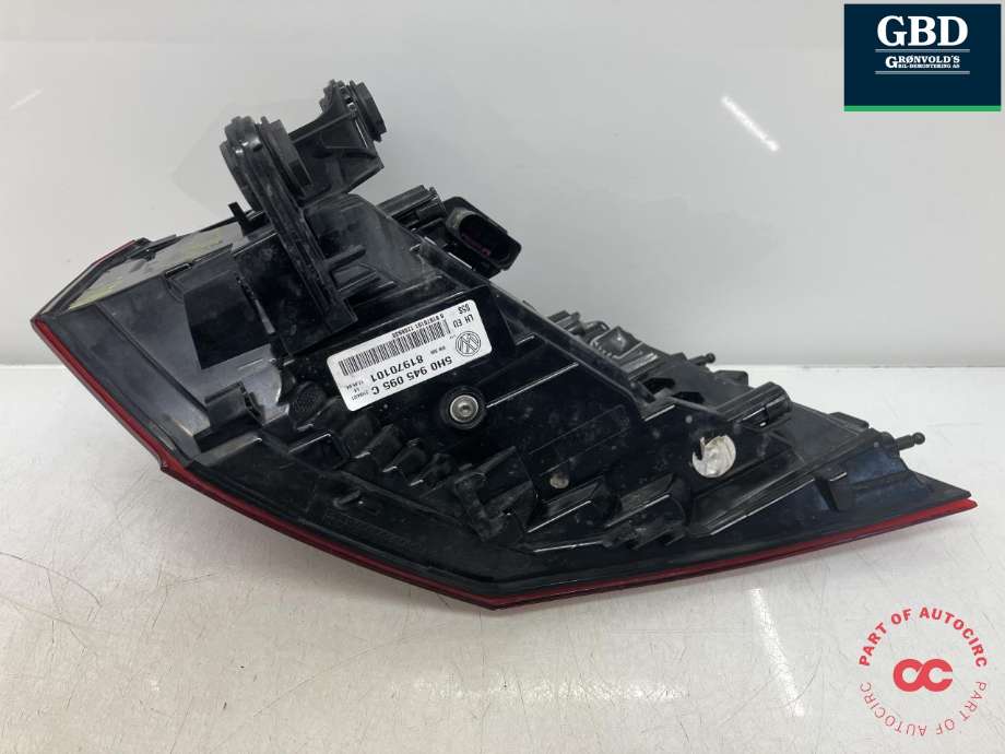 Baklykt venstre ytre til VW Golf VIII 2020-->> (5H0 945 095 C|81970101|)