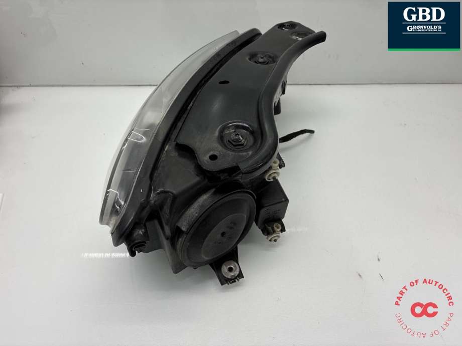 Frontlykt venstre halogen til VW Caddy 2010-2015 (Type III, Fase 2)  (2K5 941 005 A|)