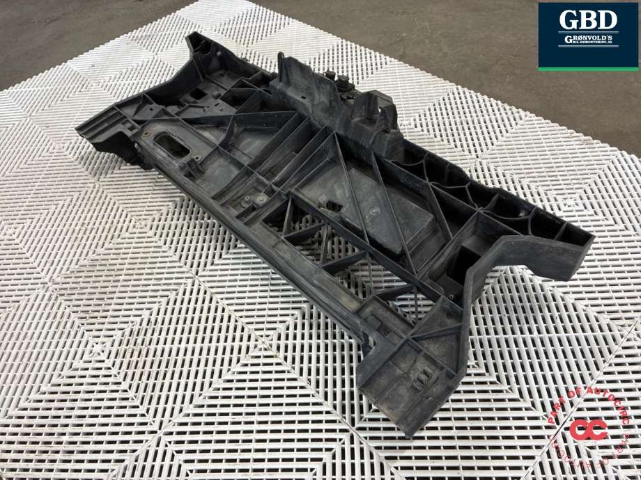 Frontplate til Toyota Proace 2016-->> (Type II)  (SU001B5045|SU001A4111|)