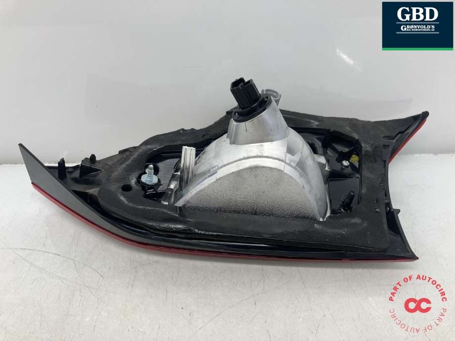 Baklykt venstre indre til Mazda 6 2015-2018 (Type III, Fase 2)  (KOITO|GJE8513G0A|226-65033|)