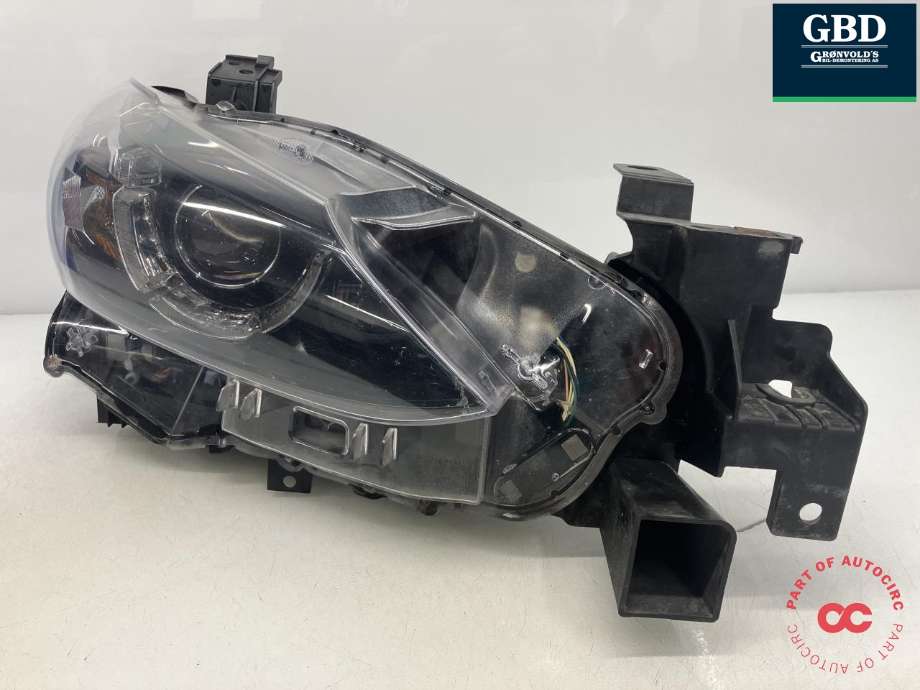 Frontlykt høyre halogen til Mazda 6 2015-2018 (Type III, Fase 2)  (GMH351031F|)