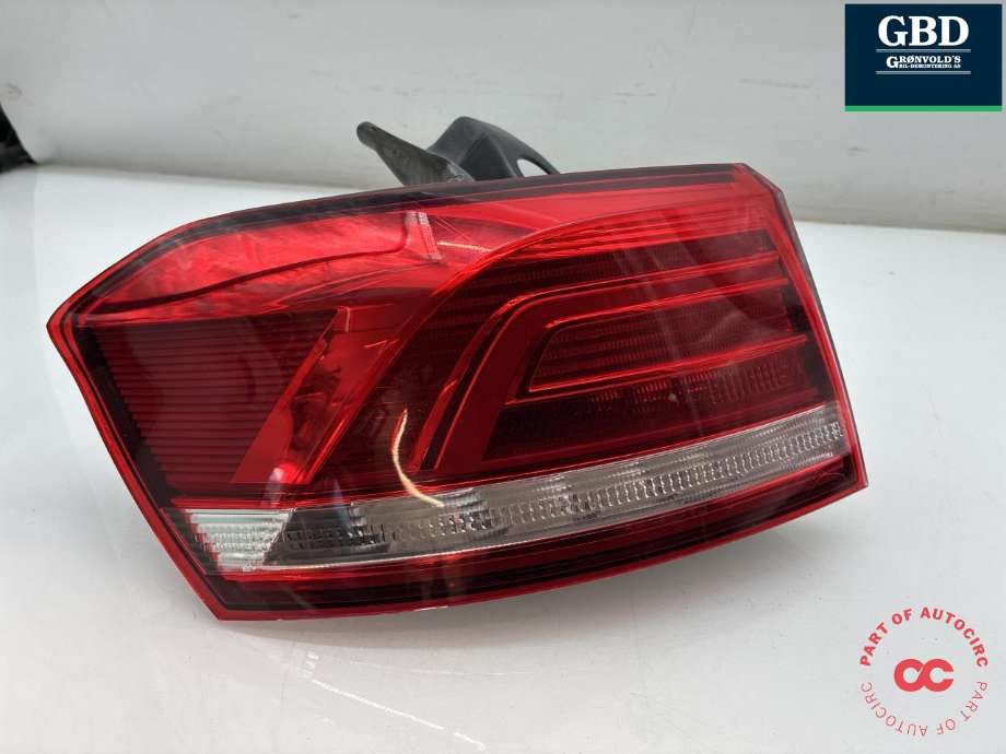 Baklykt venstre ytre til VW Passat 2015-2019 (Fase 1) (B8) (B8) (3G9 945 095 D|)