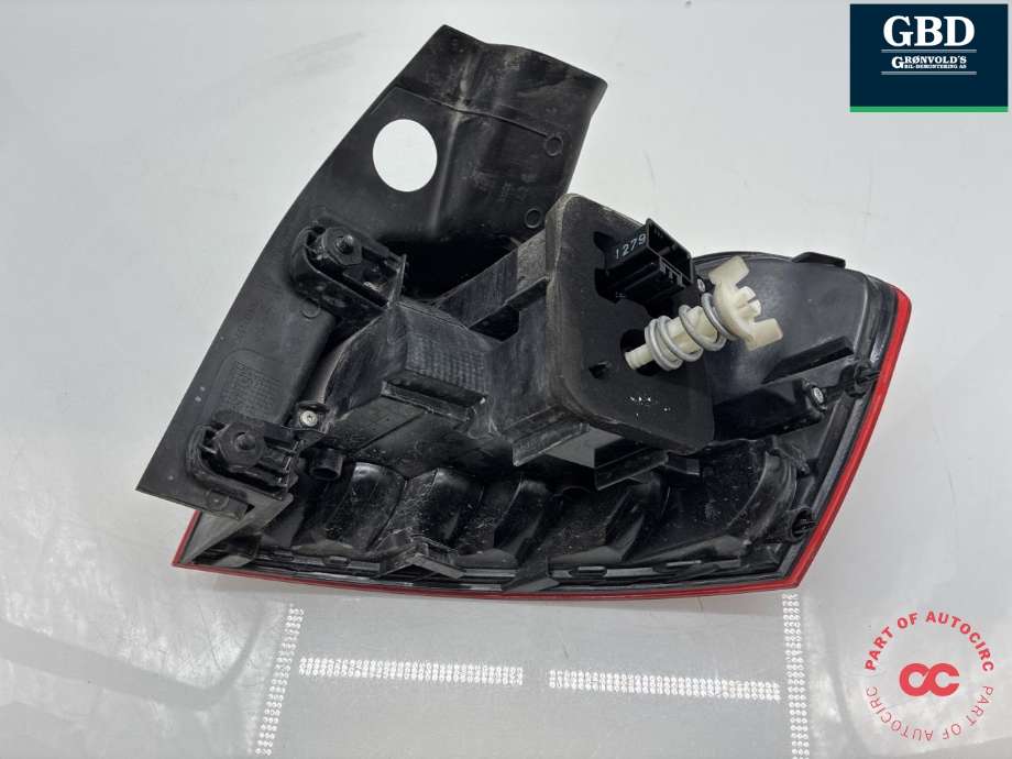 Baklykt venstre ytre til VW Passat 2015-2019 (Fase 1) (B8) (B8) (3G9 945 095 D|)
