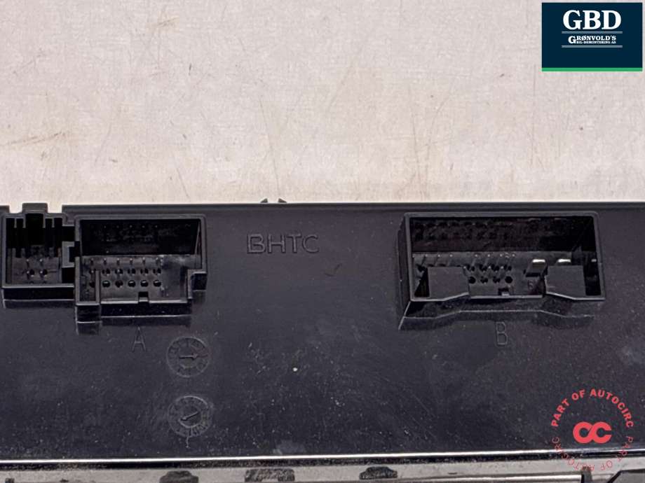 Varmeapparat betjening til Audi Q7 2015-->> (Type II)  (4M0 820 043 AD|4M0 820 043 AD SWI|)