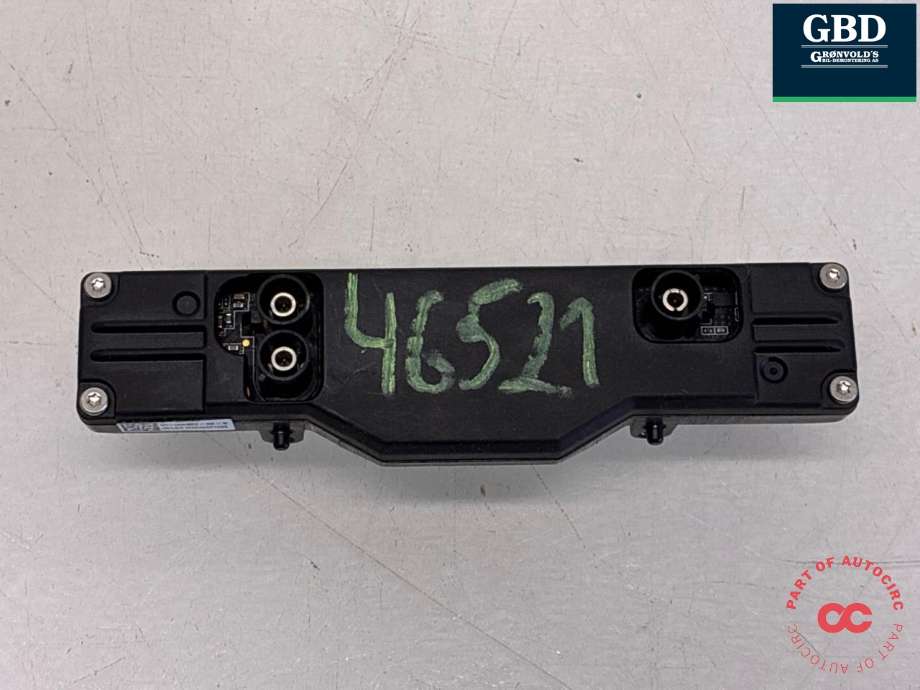 Parkeringskamera foran til Tesla Model X 2016-->>  (1120520-00-B|1120520-99-B|1120520-00-C)