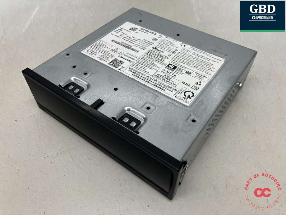 Bilstereo navigasjon til VW Golf VIII, 2020-->> (5H0 035 820 D)
