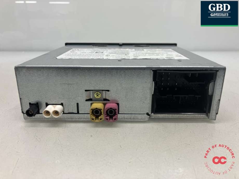 Bilstereo navigasjon til VW Golf VIII 2020-->> (5H0 035 820 D|MIB3 MQB37W|)