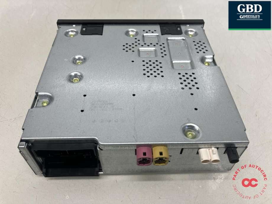 Bilstereo navigasjon til VW Golf VIII 2020-->> (5H0 035 820 D|MIB3 MQB37W|)