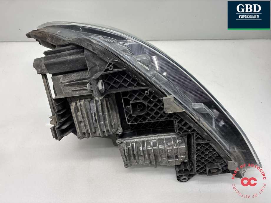 Frontlykt høyre full-LED til Mercedes Vito 2014-->> (W447) (W447) (A 447 906 78 00|)
