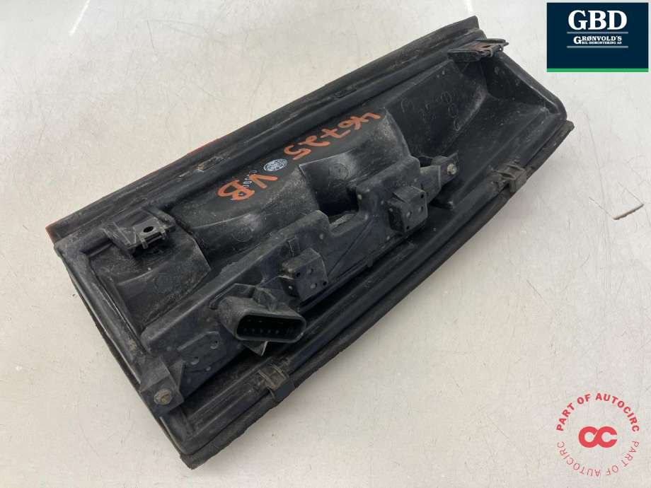 Baklykt venstre til Chevrolet Tahoe 1996-2000 (Type I)  (05977867|)