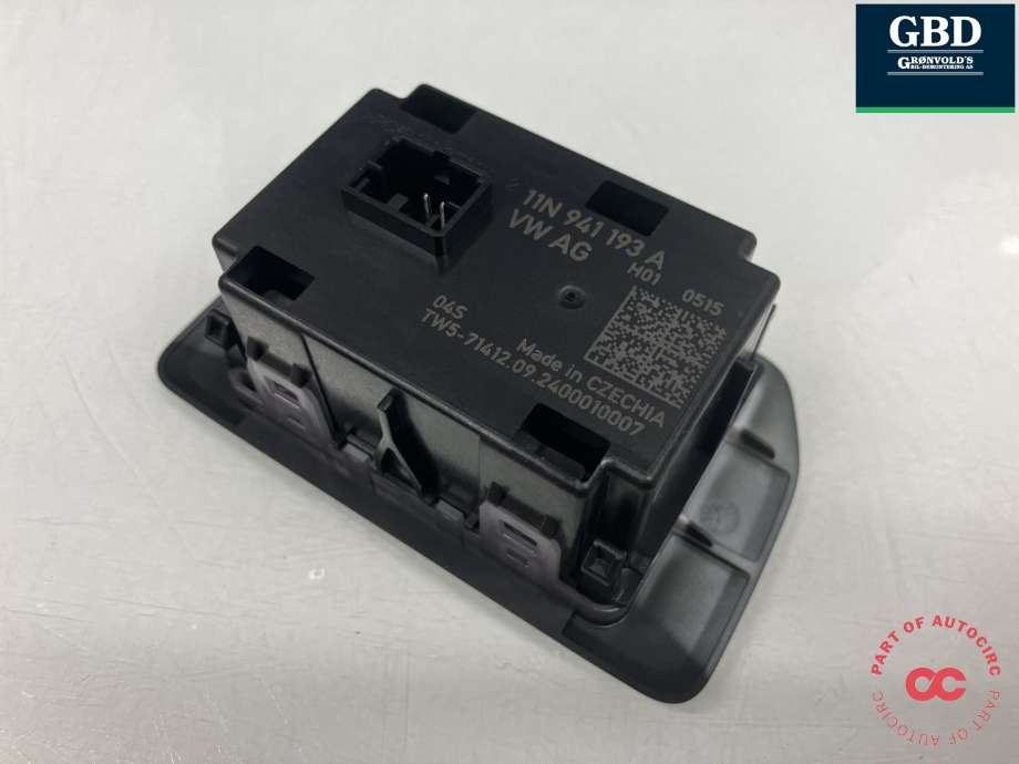 Bryter lys til Ford Explorer EV 2024-->>  (2708902|VWR2KA-13D061-GA1HDV|11N 941 193 A)