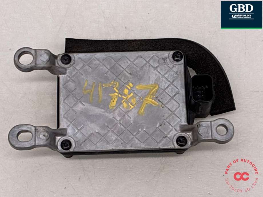 Sensor radar til Nissan Leaf 2018-->> (Type II)  (284386WK2C|284385SA2C|IC4135A-ARS4B)