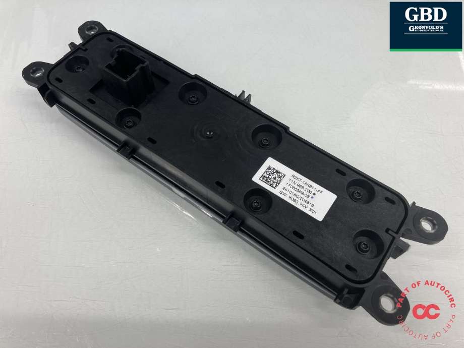 Bilstereo betjeningspanel til Ford Explorer EV 2024-->>  (2822075|R2KT-18K811-AF|11N 925 200)