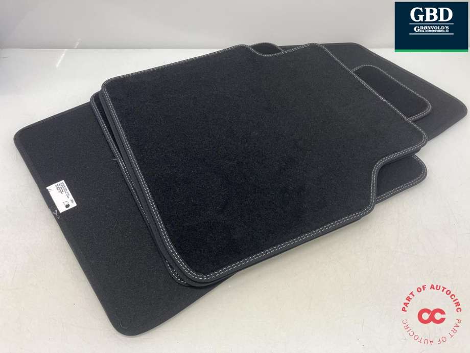 Gulvmatte sett til Ford Explorer EV, 2024-->>  (2769907| AMR2KJ-R130B18-AA3GAX)