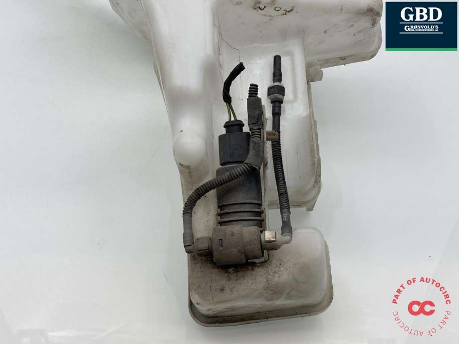 Spylertank foran til VW Caddy 2010-2015 (Type III, Fase 2) (1T0 955 453 E|)